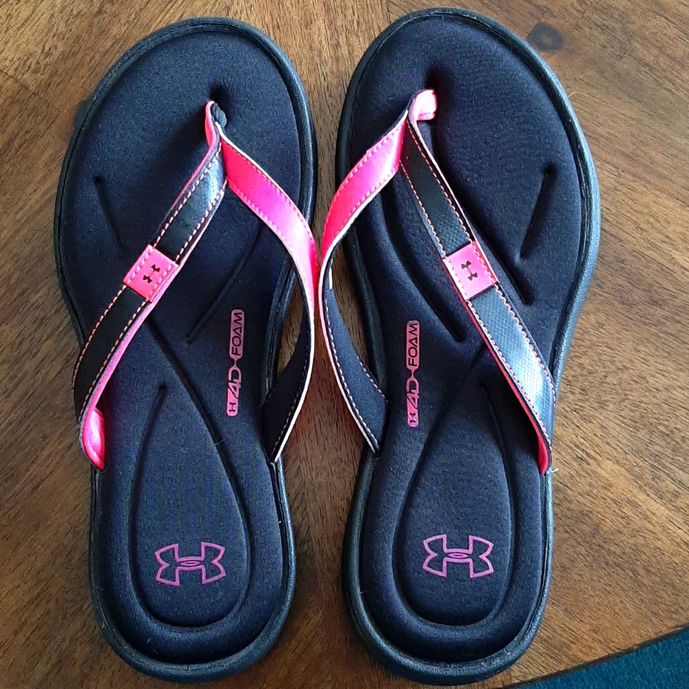 Under Armour 4D Foam Sandals Size 9